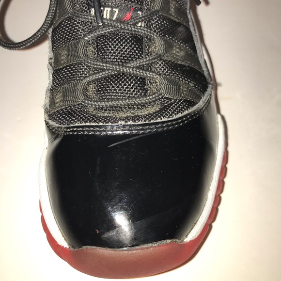 Jordan 11 Retro 2012 Playoffs Bred (GS) Size 4.5Y - Picture 8 of 16